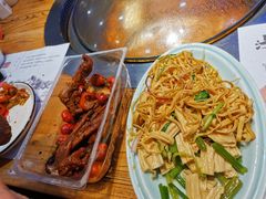 -山河屯铁锅炖(哈西站店)