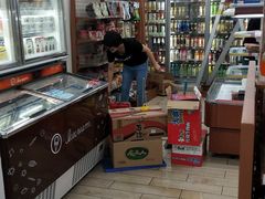 -全家便利店(莲花池东路店)