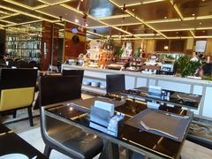 -大中华希尔顿酒店-念自助餐·嗨啤·小龙虾
