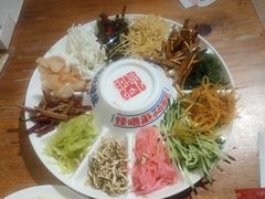 -怪噜范·老贵阳街头名小吃(鸿通城店)