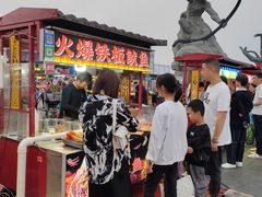 -巴陵广场