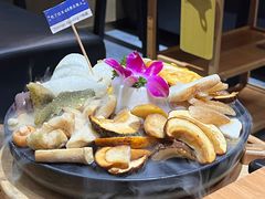 -一朵菌·野生菌探索家火锅(南亚店)