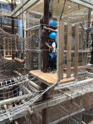 -PIPIKINGDOM皮皮王国欢乐号(欢乐海岸购物中心店)