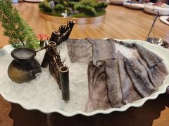 -茅草房·河畔园林火锅