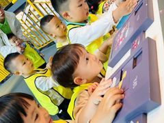 -宾果蒙特梭利托育儿童之家幼儿园(爱琴海店)