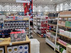 -名创优品(惠州华贸购物中心店)