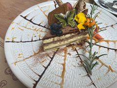 -Mark&Mars Restaurant