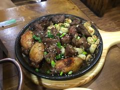 -老东镇啤酒屋海鲜加工·蒸汽海鲜·海鲜烧烤(台东店)