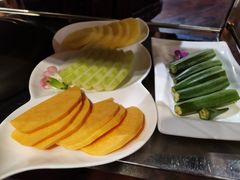 -大匠工房古船木艺术餐厅·猪肚鸡专门店(长白仙岛店)
