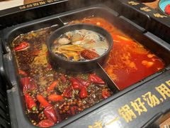-老牌坊云南鱼豆花火锅(爱建店)