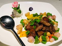 黑椒爆炒雪花牛肉粒-皇朝会.经典传统粤菜(外滩店)