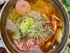 朝族大冷面-七甲山烤肉(长白山奇石山珍根艺一条街店)