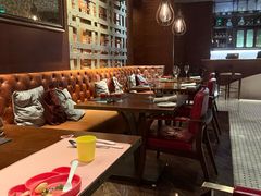 -恰餐厅及酒吧 CHAR Bar & Grill (北京丽都皇冠假日店)