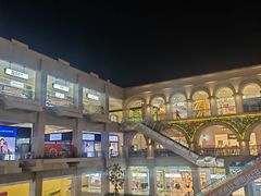 -王府井奥莱临潼小镇(临潼店)