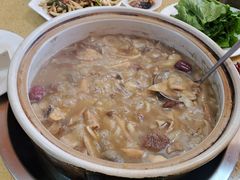 -东巴谷野生菌火锅餐厅