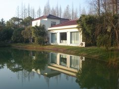 -上海怡沁园度假酒店