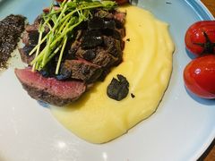 -JINNS锦时 steak&pizza(浸信会礼拜堂旧址店)