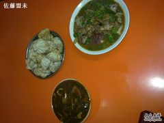 20101225465-陈寔包子王·卤煮小肠·京味小吃(龙潭店)