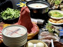-牛牛和牛海鲜粥底火锅(长虹国际城店)