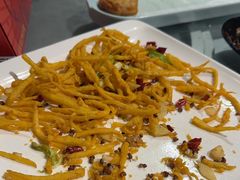 -莲餐厅·湖北菜·潜江小龙虾店(愚园路店)
