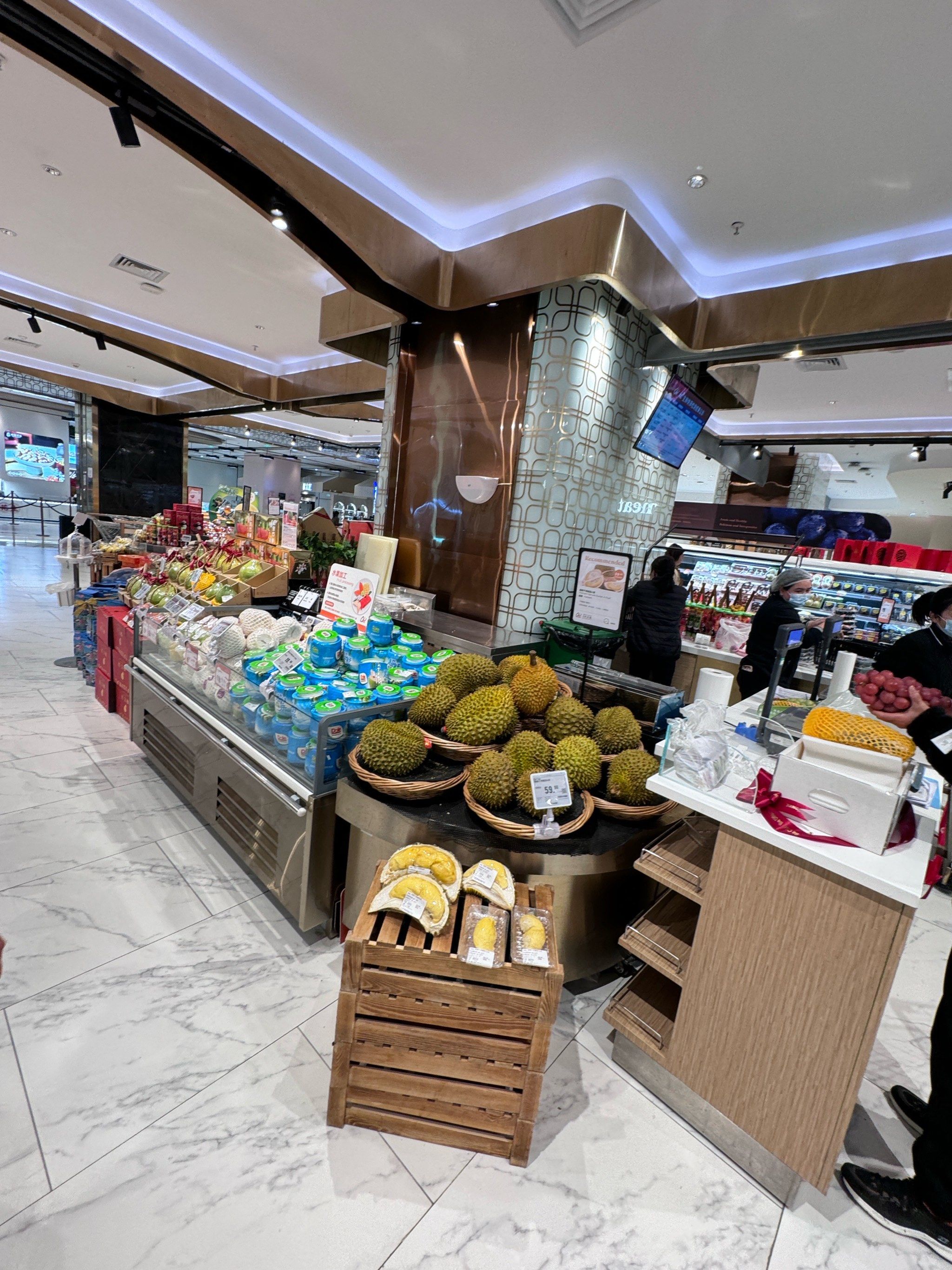 中产必来的超市,里面好干净啊