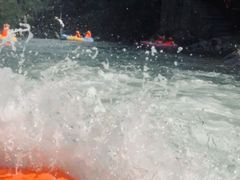 -安吉龙王山峡谷漂流