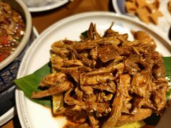 松茸菌炒肉-雀舞云南菜(天津天河城购物中心店)