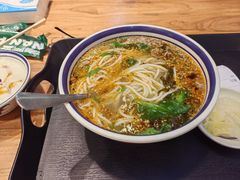 -云阿蛮云南生烫牛肉米线(奉贤路店)