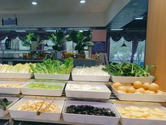 -新艺自助美食城(中山路店)