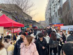 -南湖公园地摊集市