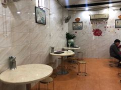 用餐区-信行丰炖品皇店(光孝路店)
