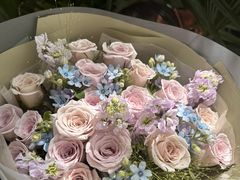 -花间阁鲜花气球连锁(两路口上清寺急市救中心店)