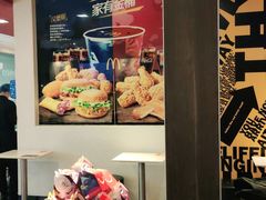 -麦当劳(汉口火车站候车室店)