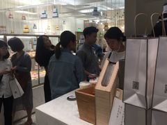 -奈雪的茶(市百一店)