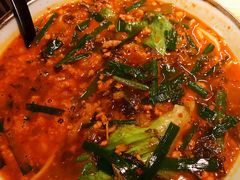 小锅米线-缘生态云南菜·野生菌庭院餐厅(华侨城店)