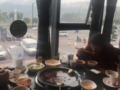 靠窗位-香佰里鲜货火锅(佳乐金街店)