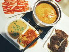 -百品聚旋转火锅(万德庄店)