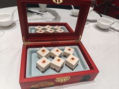 -品海楼·大连海胆锅贴馆(东港店)