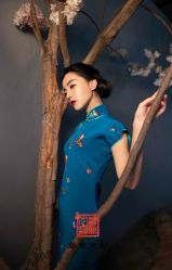 点击看大图 -藤薰定制中式嫁衣礼服旗袍店