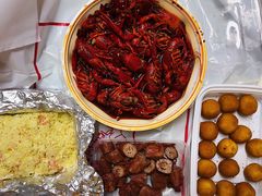 -扒虾小妹儿麻辣海鲜(宏图街店)