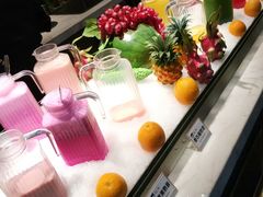 -钱小奴海鲜自助黑金店(杭州滨江龙湖店)