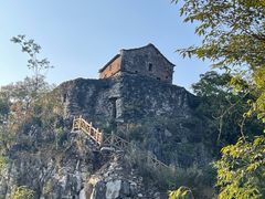 -高荡千年布依古寨旅游景区