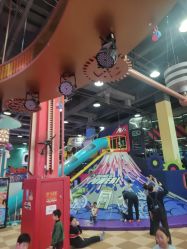 -欧酷世界动力星球(王府井奥莱UP TOWN店)