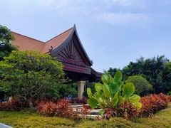 -西双版纳融创皇冠假日度假酒店