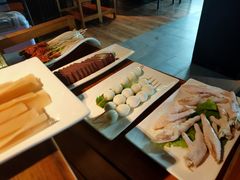 肉实凤爪-旺晖本帮骨头煲·深夜火锅(梅园路店)