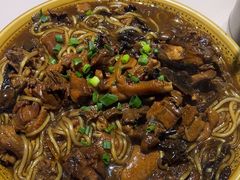 -老码头黑皮肘子锅包肉(赣水路店)