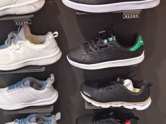 -王府井奥莱临潼小镇(临潼店)