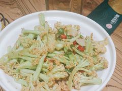 干锅花菜-小船渔村•大连菜•大连焖鱼(明泽街店)