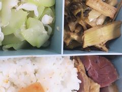 猪蹄-三毛烤鸡(清泰街店)