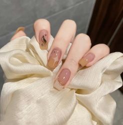 -J·花崎美睫美甲